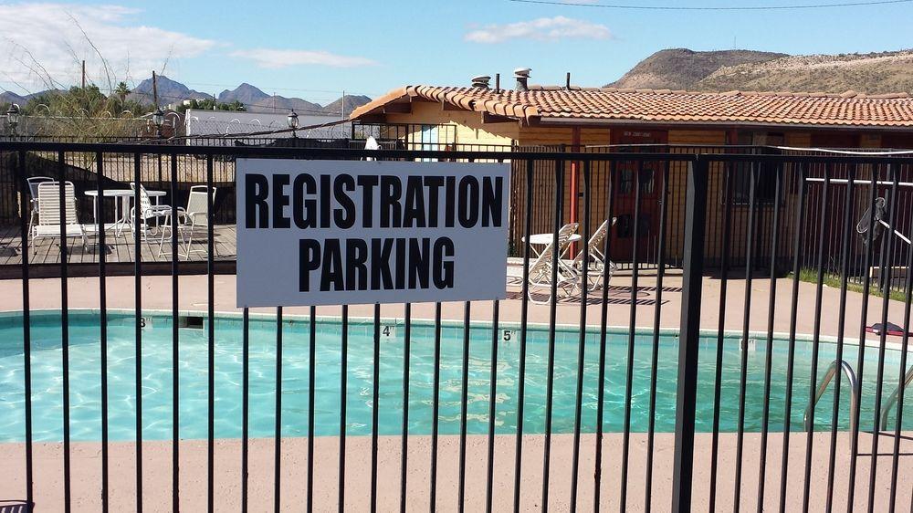 Hotel McCoy - Art, Coffee, Beer, Wine Tucson Exterior foto