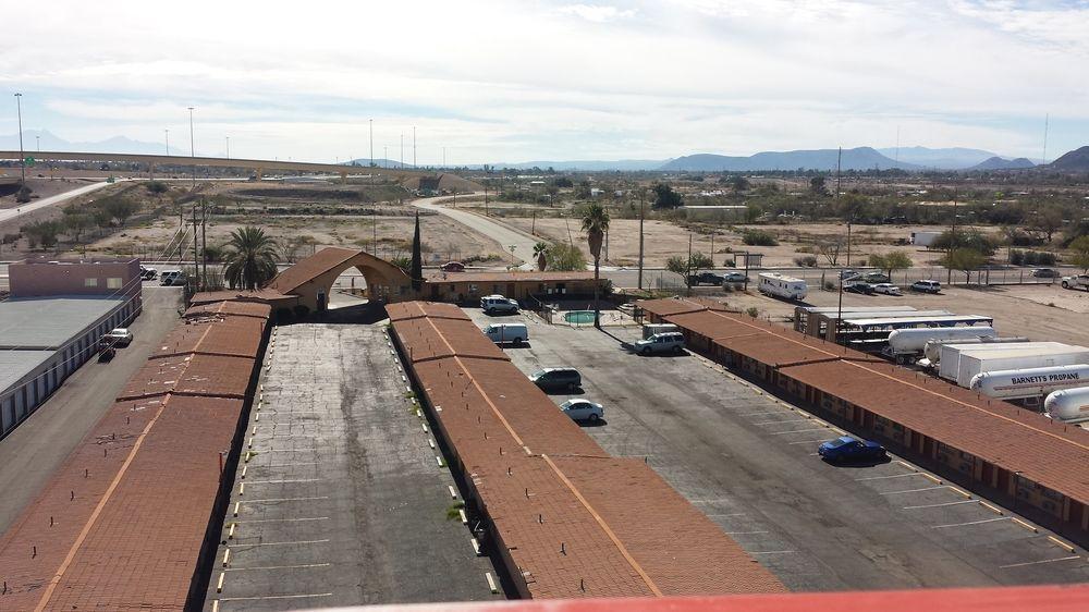 Hotel McCoy - Art, Coffee, Beer, Wine Tucson Exterior foto