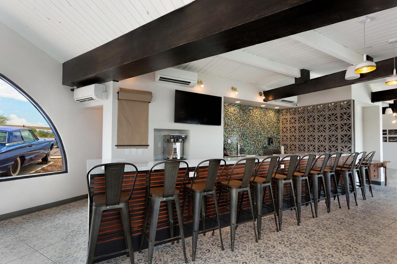 Hotel McCoy - Art, Coffee, Beer, Wine Tucson Exterior foto